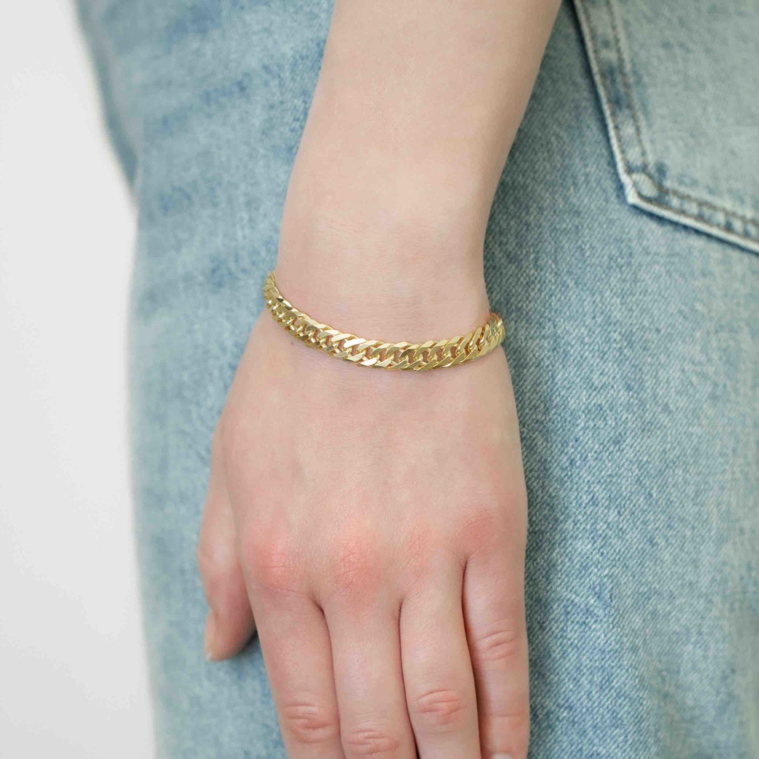 Double Link bracelet gold plated silver from Hasla Jewelry in 18 cm. A chunky bracelet in solid silver